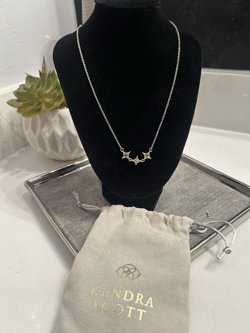 Kendra Scott Shay Triple Starburst Necklace Gold tone Starstruck with Pouch